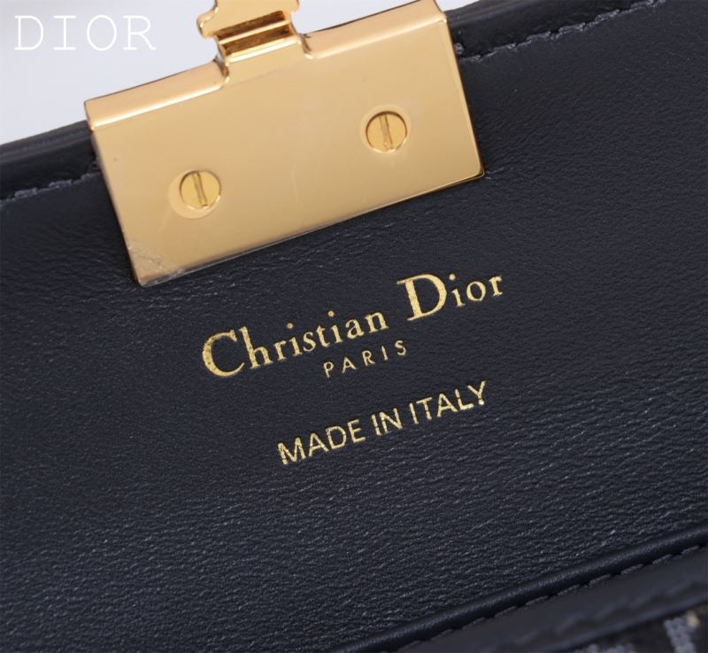 Christian Dior Montaigne Bags